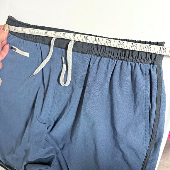 Vuori Banks Short - Picture 11 of 13